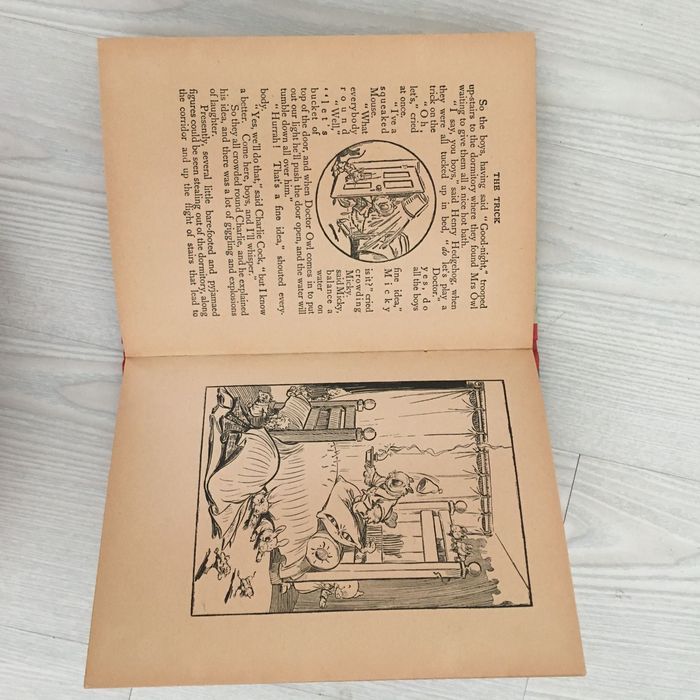 Livro infantil Jolly Jinks (Muito antigo, impresso em Inglaterra)