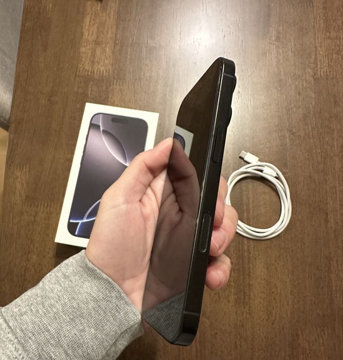 iPhone 16 Pro 128GB – Impecável – 93% Bateria