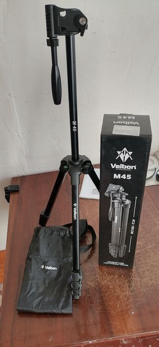 Штатив Velbon M45.