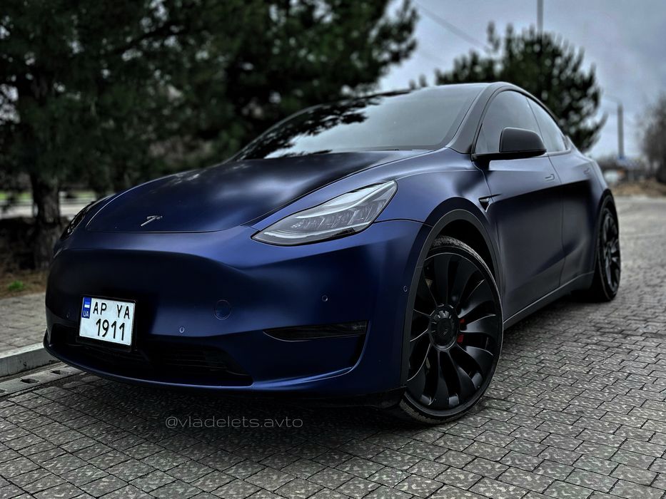 Tesla • Model Y • Performance • 2020