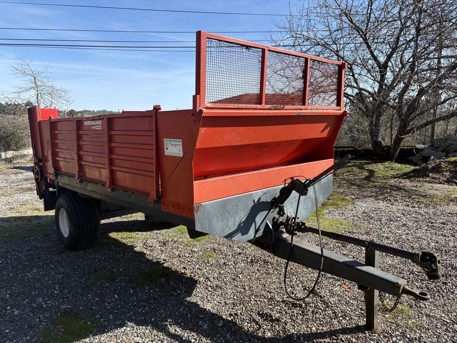 Reboque espalhador Herculano H4R6