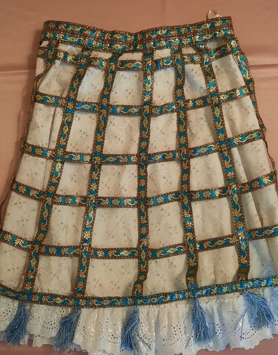 Продам костюм на девочку