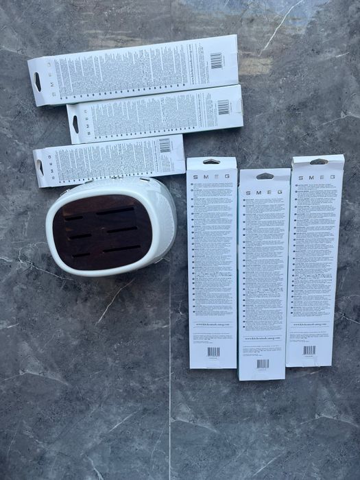 Bloco de Cozinha Smeg + 6 Facas Smeg Branco - Novas na Caixa