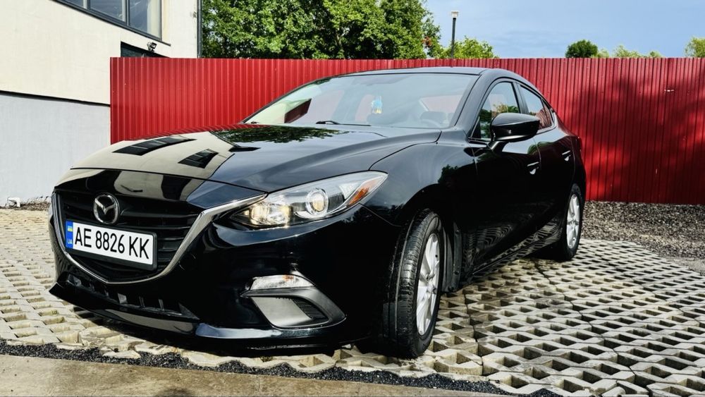 Mazda 3 2015.