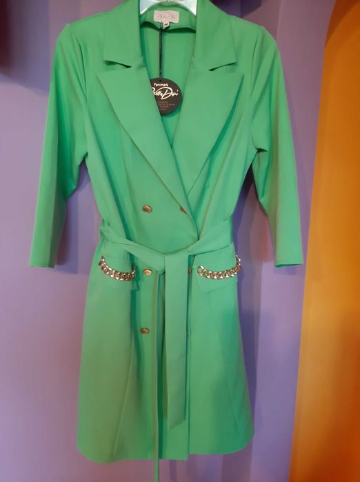 Piękny płaszczyk, sukienka