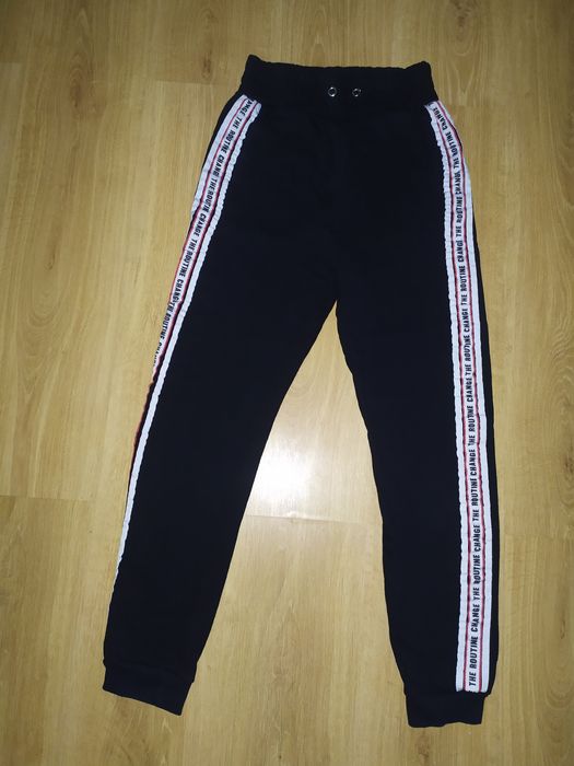 Супер модные спортивные штаны, фирмы Bershka!
