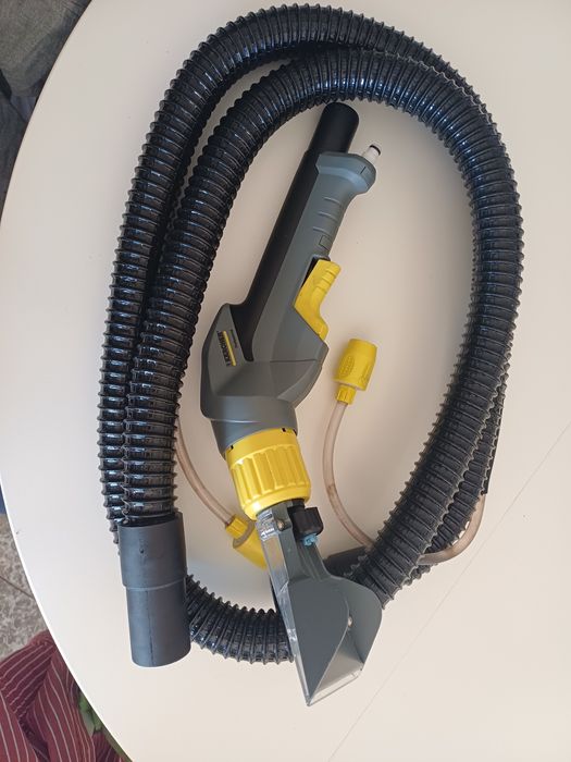 Limpa estofos, Karcher Profissional Puzzi 8/1C