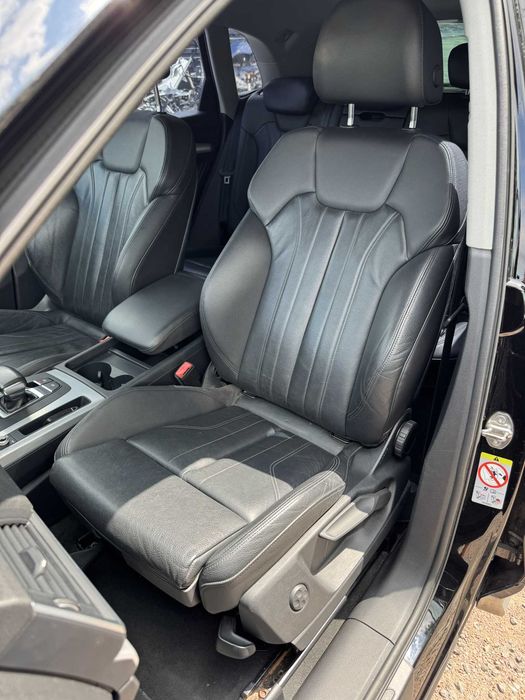 Комплект сидінь Audi Q5 80A сідушки шкіра сидіння салон ауді ку5 80а ауди кью5