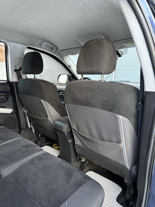 Mitsubishi Outlander XL 2008. Газ/Бензин 2.4