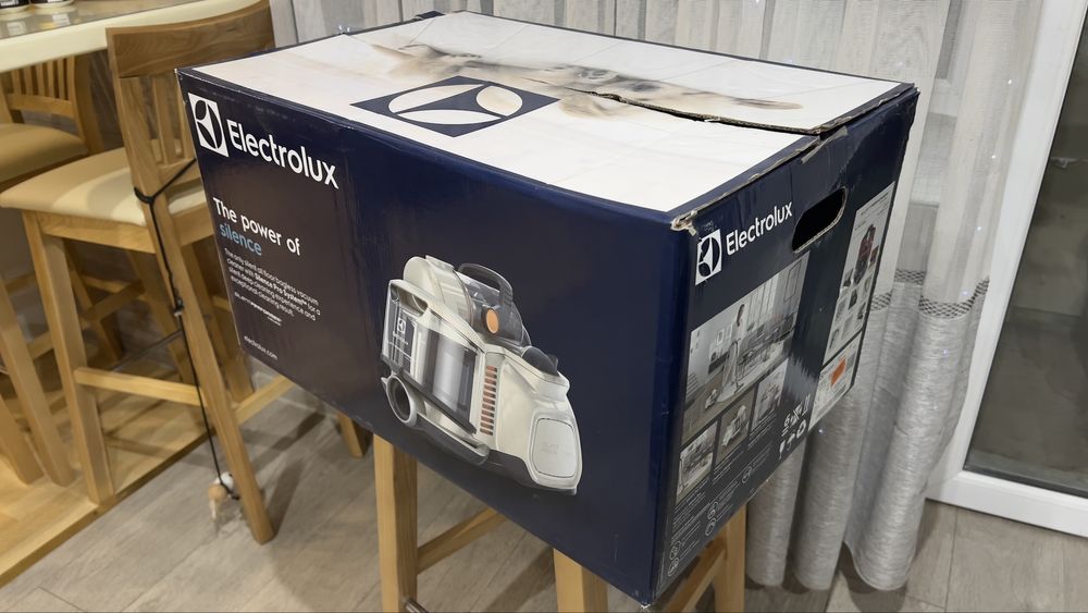 Пылесос Electrolux ESPC72RR