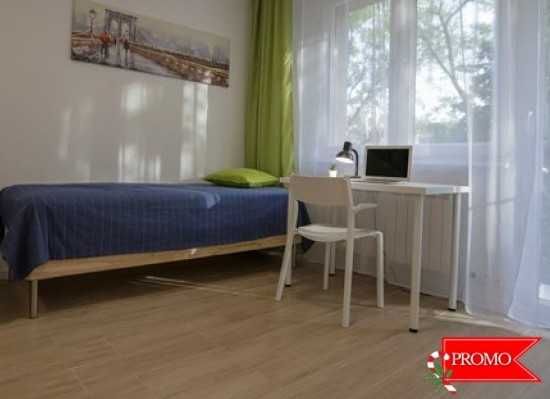 Duży pokój z balkonem, 15 m² – 1 Sierpnia 26, BEZ PROWIZJI, PROMOCJA