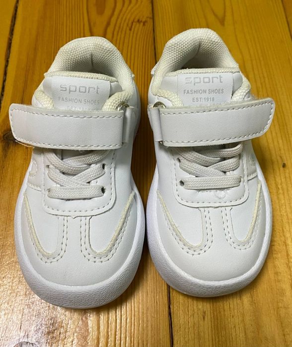 Кросівки  дитячі