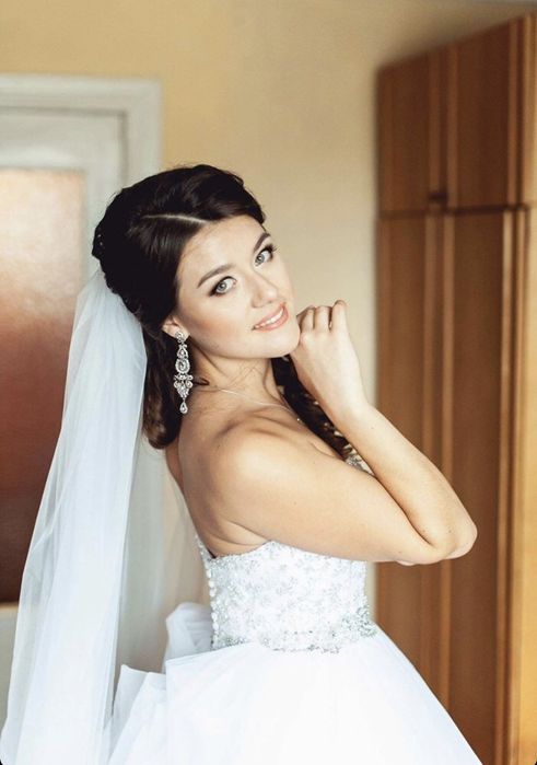 Весільна сукня