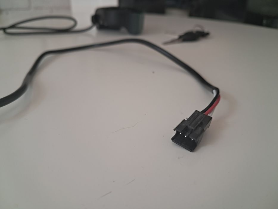 Uniwersalna Stacyjka z woltomierzem  techlife, kugoo, kukirin