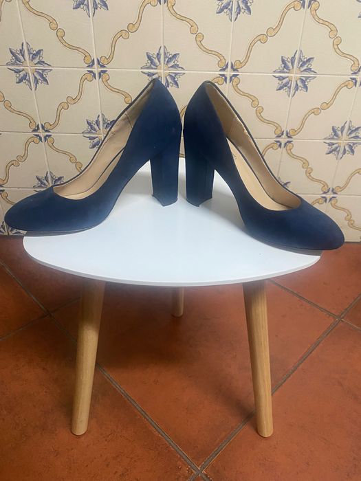 Sapatos mulher……