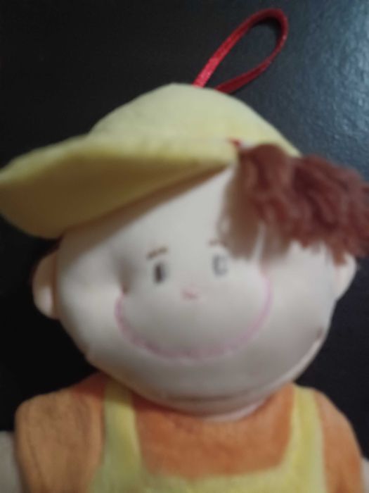 Boneco amarelo e laranja431110939215155202