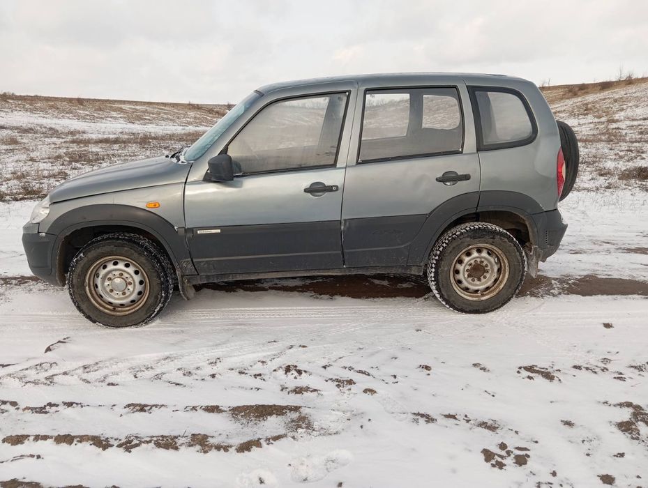 Продам ниву шевролє