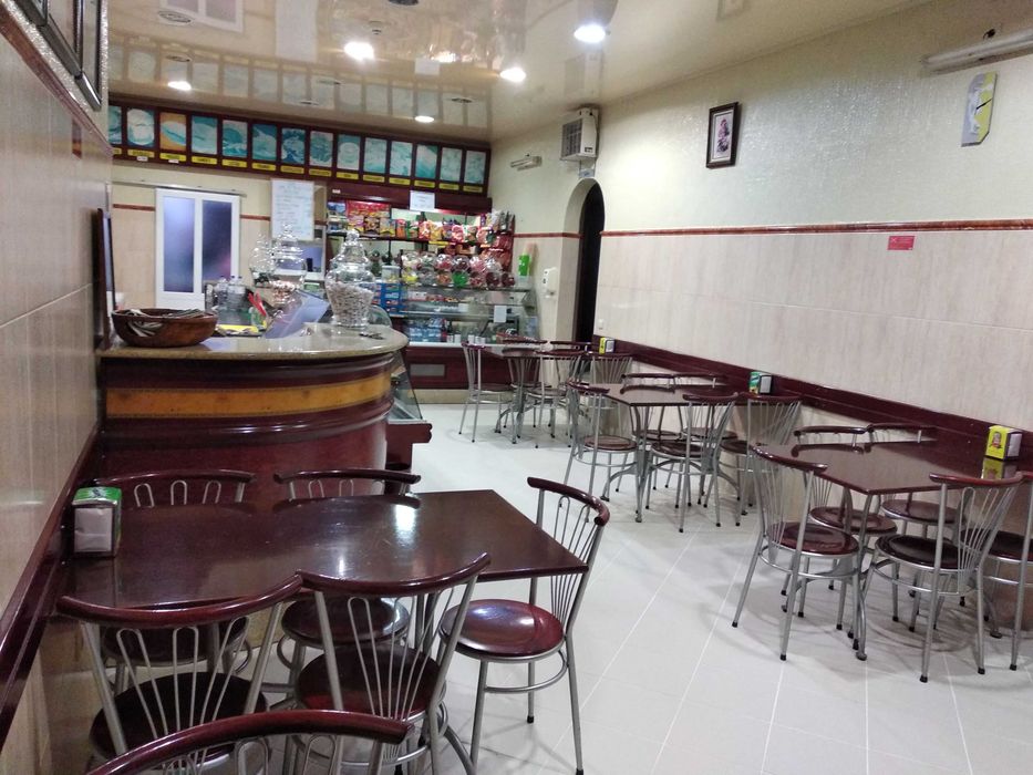 Aluga-se Restaurante / Snack-Bar - Mobilado