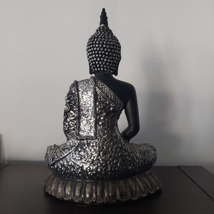 Budda Figurka z Żywicy