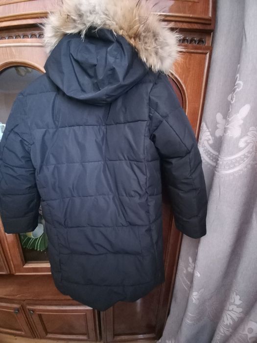 Продам дитячу, теплу куртку на ріст 146