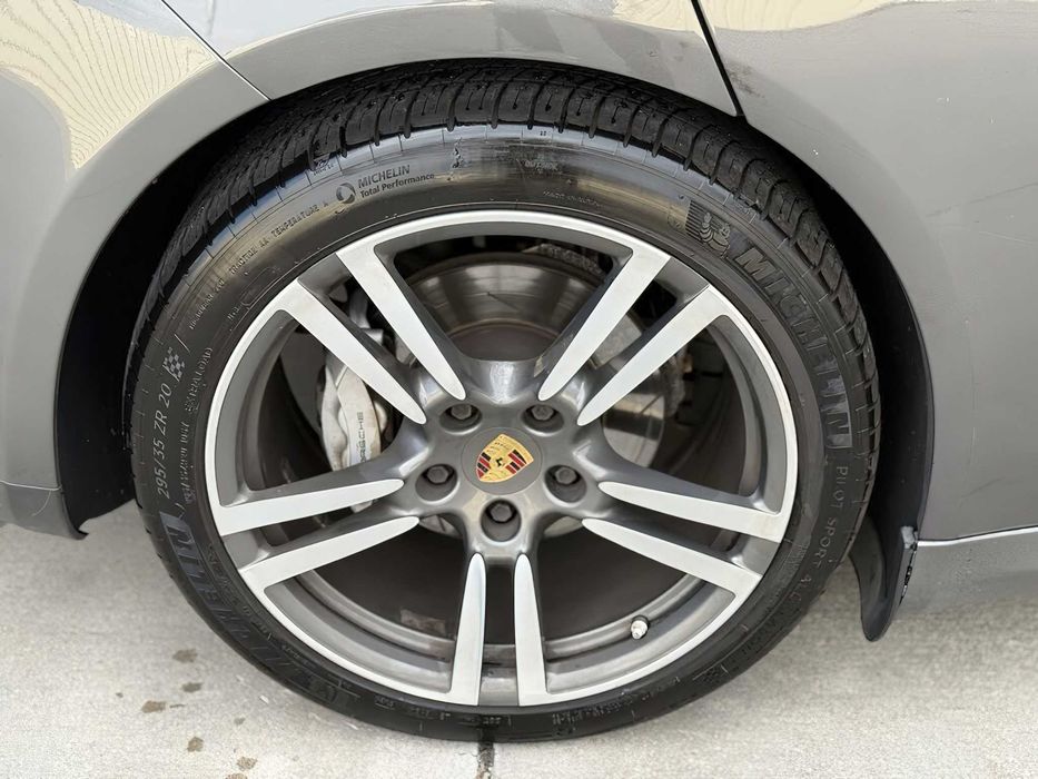 Porsche Panamera 4S      2015