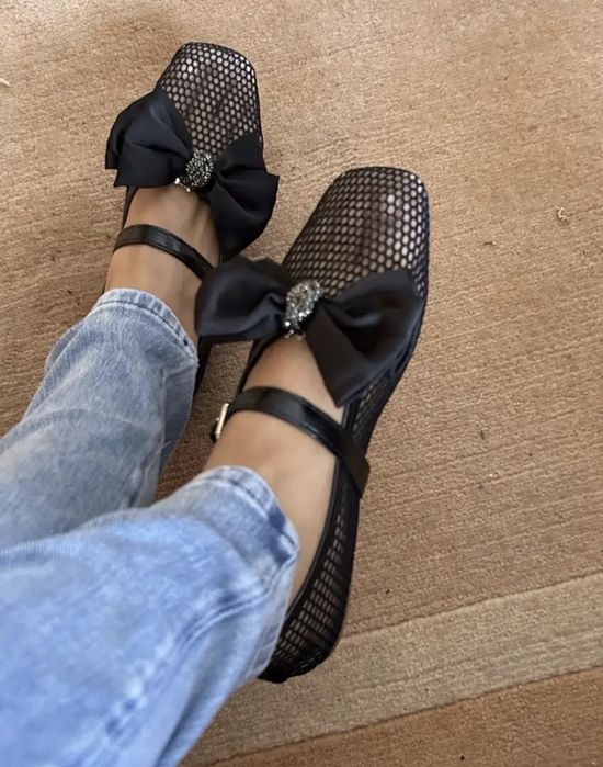 Елегантна прикраса на взуття