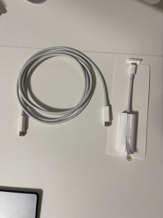 Apple Thunderbolt Cable MD862 Original Thunderbolt 1/2 Cable