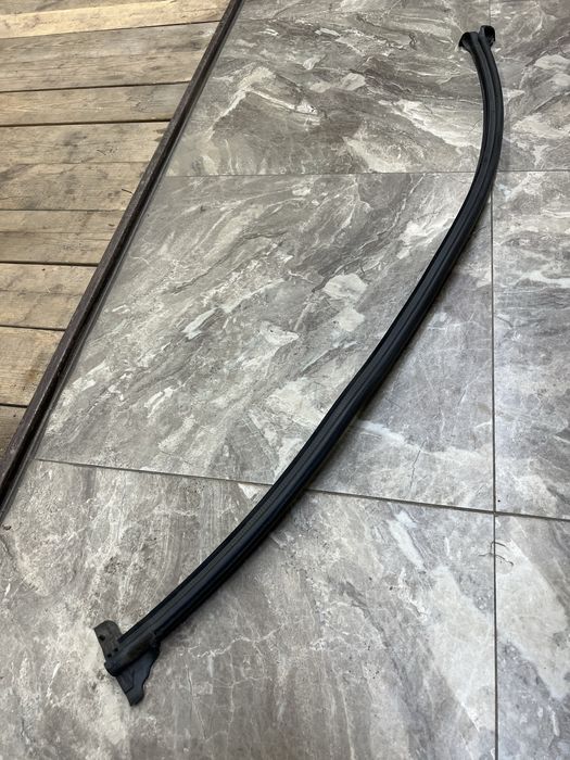 Продам ущільнювач задніх дверей віто 447