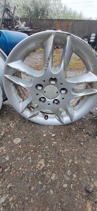 Продаж Титанів R 14