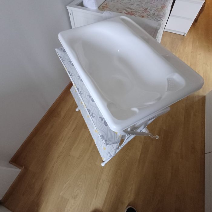 Muda fraldas e banheira Giordani