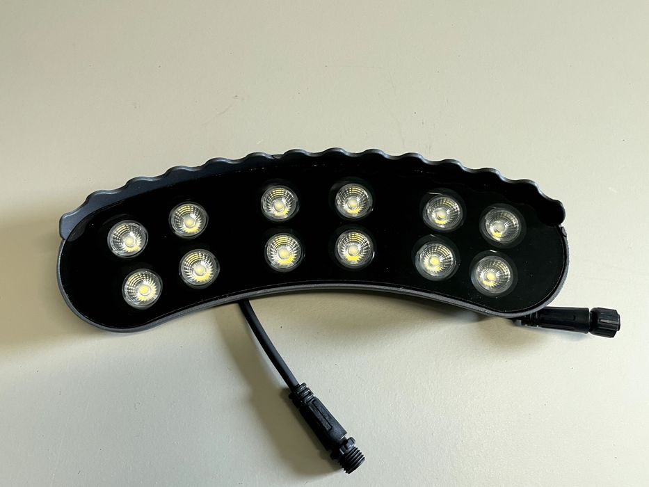 Lampa ogrodowa obejma drzewa LED 12W 230V Tree Hug Light Moduł łukowy Nowa (7095)'są 4szt.