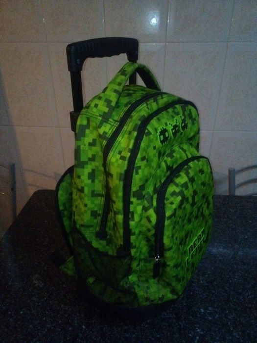 Mochila troll em bom estado
