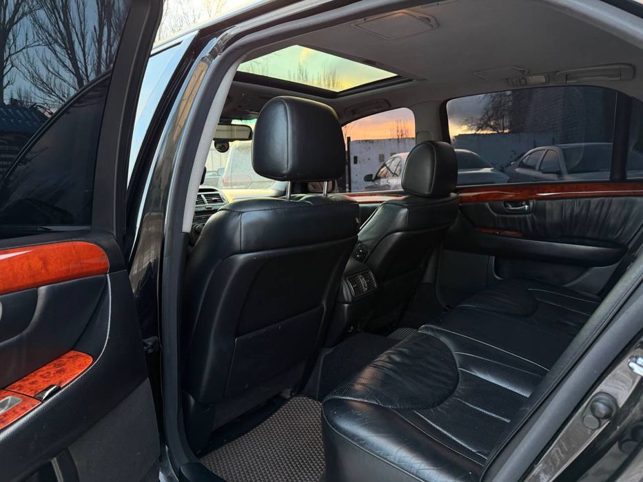 Продам Lexus Ls430 2004