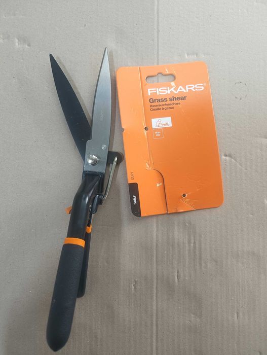 Nożyce do trawy Fiskars Solid GS21, standardowe