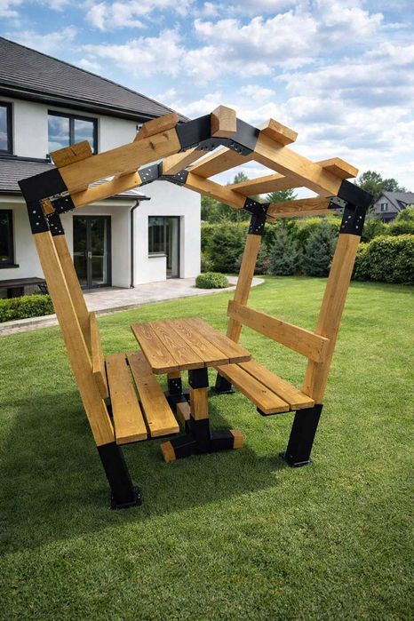 Гойдалка на дерев'яному каркасі