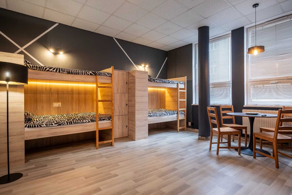 Pokój 4-osobowy dla pracowników – centrum Gdyni - Hostel Gdynia Wifi