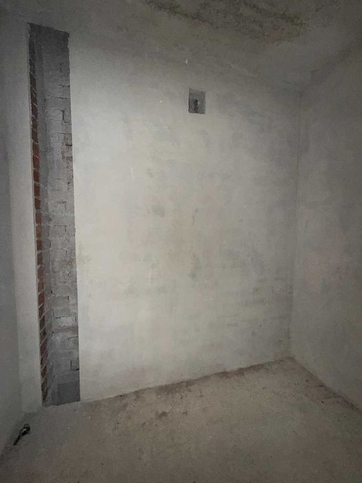 Продаж видової 3кім квартири біля озера, переоформлення в подарунок_AI