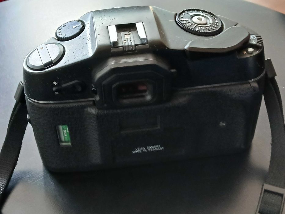 Máquina fotográfica Leica R8