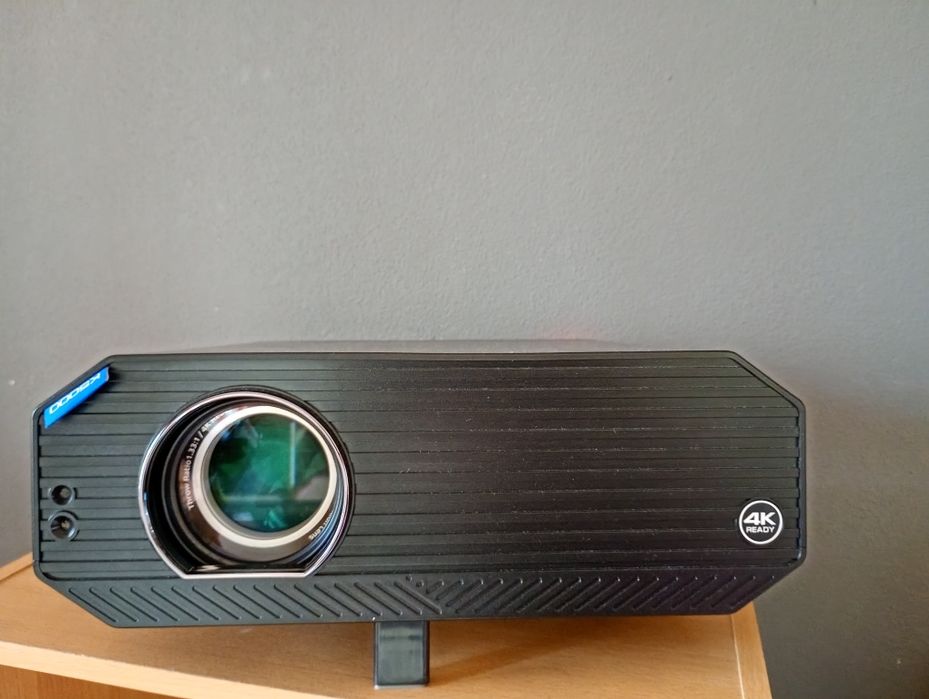 Projetor Unicview K5000 4K – Android TV, Netflix e YouTube