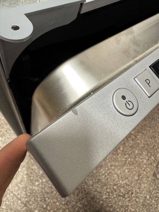 Sprzedam zmywarkę 60 Whirlpool WIC 3C33 PFE nową