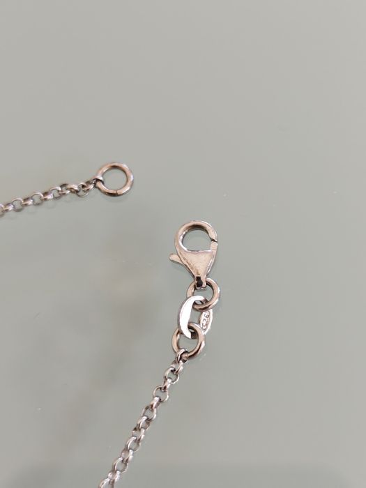 Linda pulseira de prata.