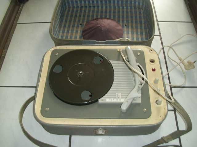 stary gramofon Fonica Wg 262