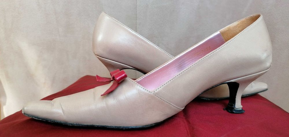 Sapatos em pele de senhora