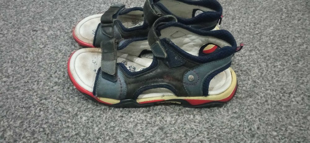 Buty, sandały dla chłopca r. 35 Lasocki