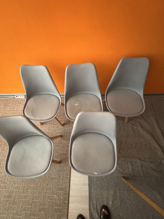 Meble pokojowe - szafka + 5 krzeseł