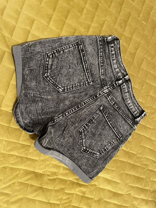 Spodenki jeansowe r. S