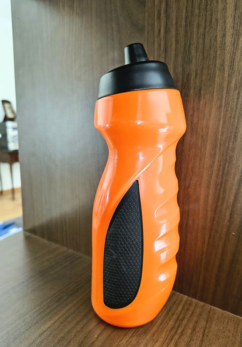 Garrafa de água reutilizável