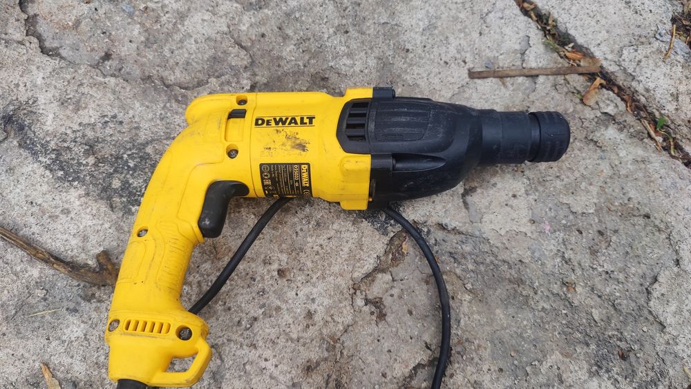 Инструмент Dewalt