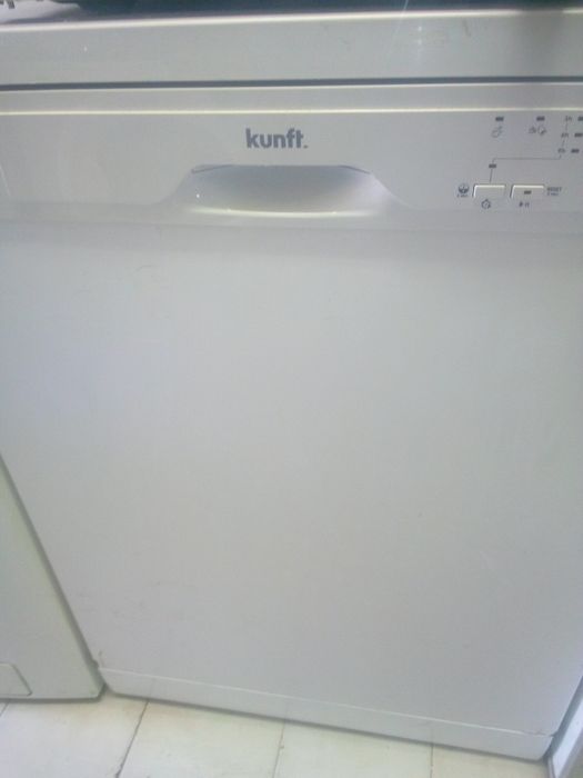Vendo várias Maqs. De lavar a loiça de óptima, qualidade , bons precos