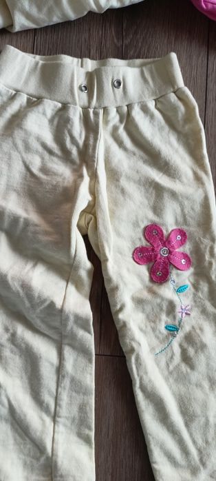 Bawełniany dres dla dziewczynki rozmiar 92